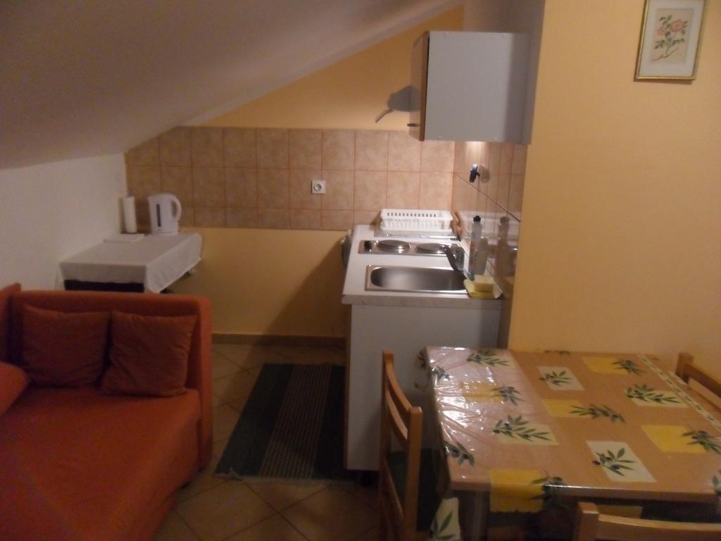 Apartments Stana Sukošan Стая снимка