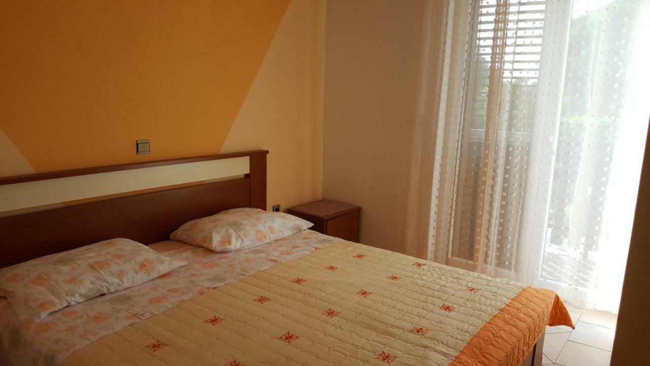 Apartments Stana Sukošan Екстериор снимка